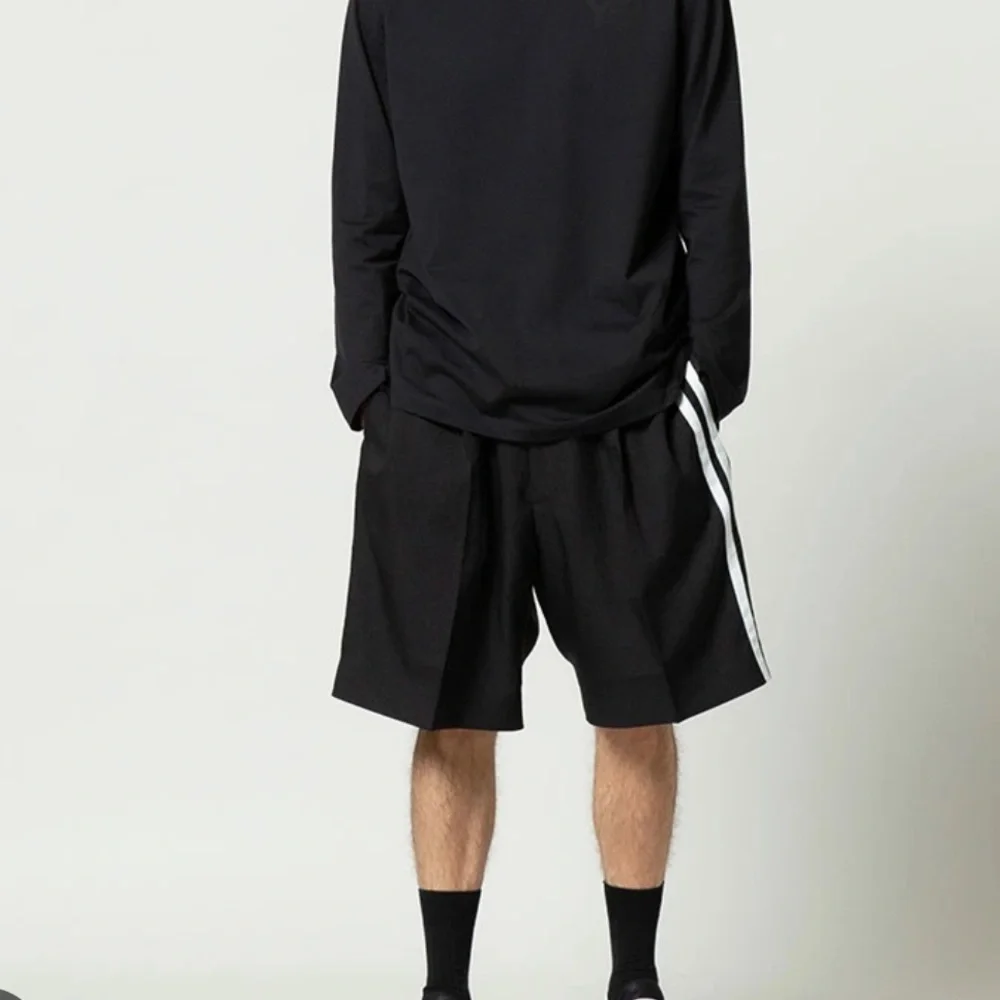 Y-3 men’s CH1 ELEGANT 3 STP SHORTS